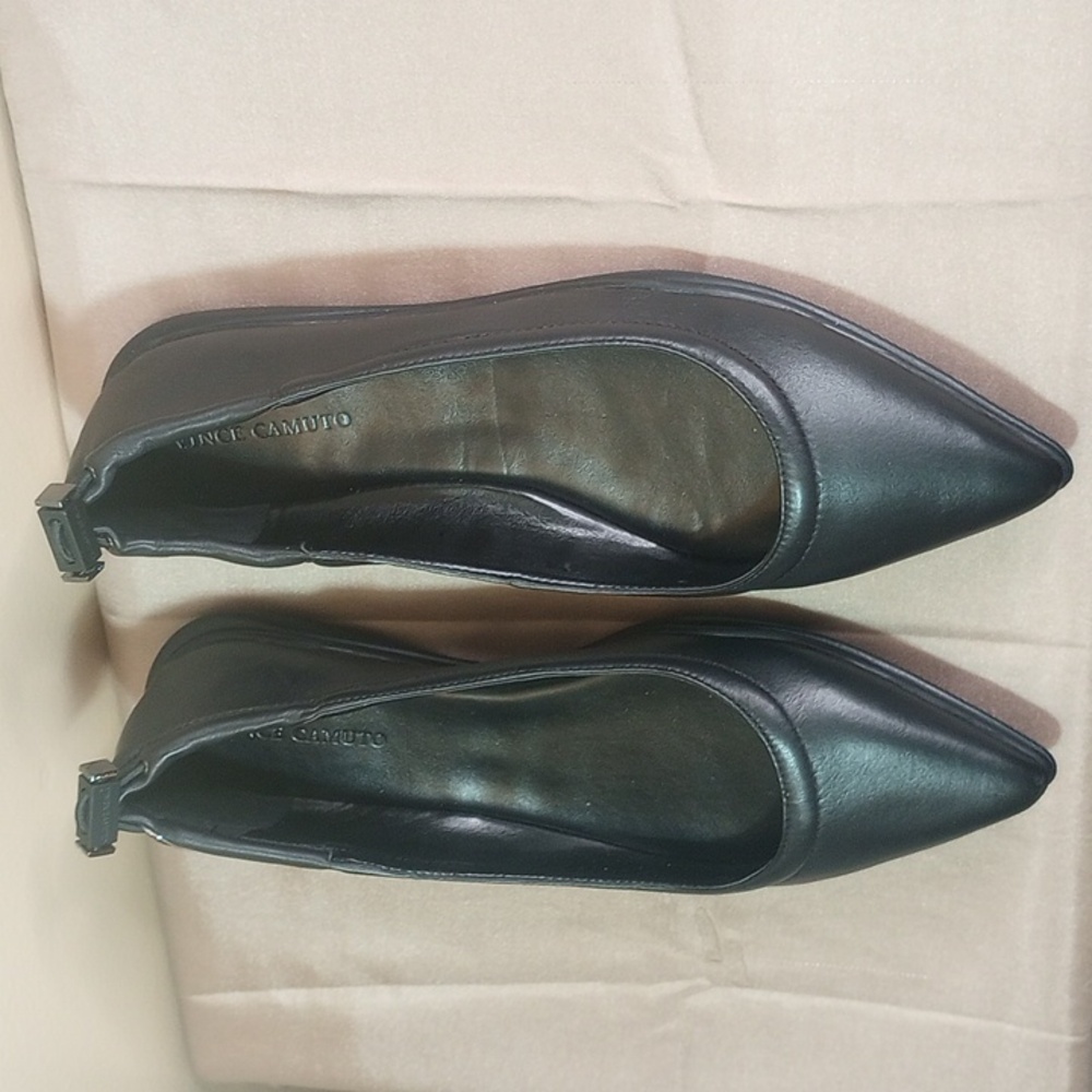 Vince Camuto, black leather ballet flats, size 8